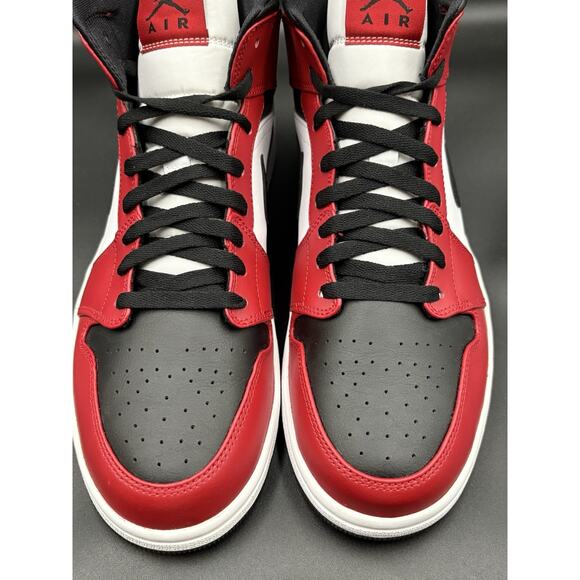 Size 13 - Jordan 1 Mid Chicago Black Toe 2020 554724-069 - Picture 4 of 16